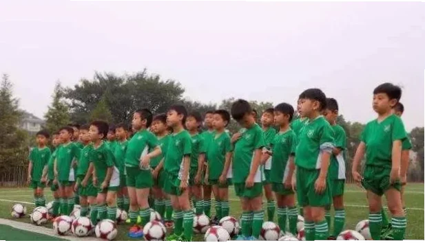 立陶宛青训体系如何练就教科书级联防？